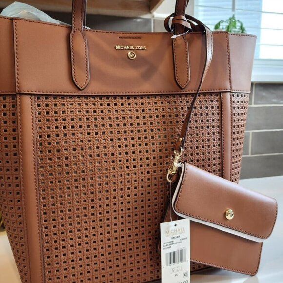 Michael Kors Sinclair Large Perforated Leather Tote Bag - Picture 4 of 6